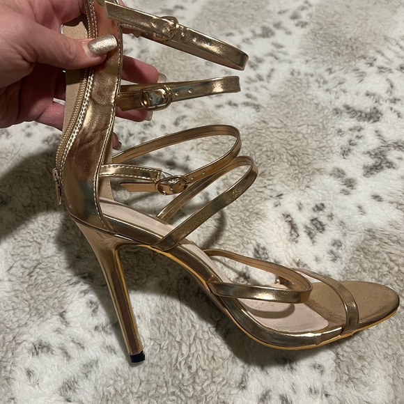 NWOT Rose gold high heels - Picture 3 of 8
